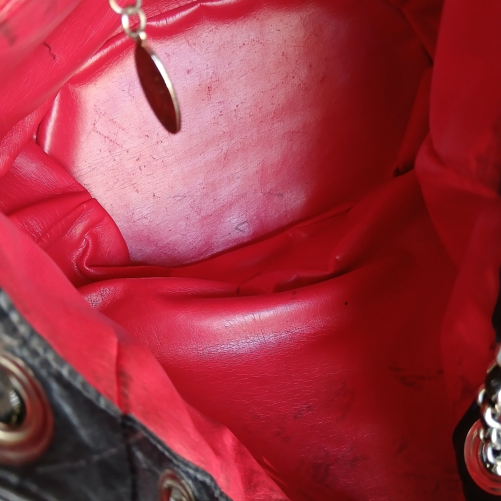 Chanel 80's Bucket Bag - Picture 9 of 16